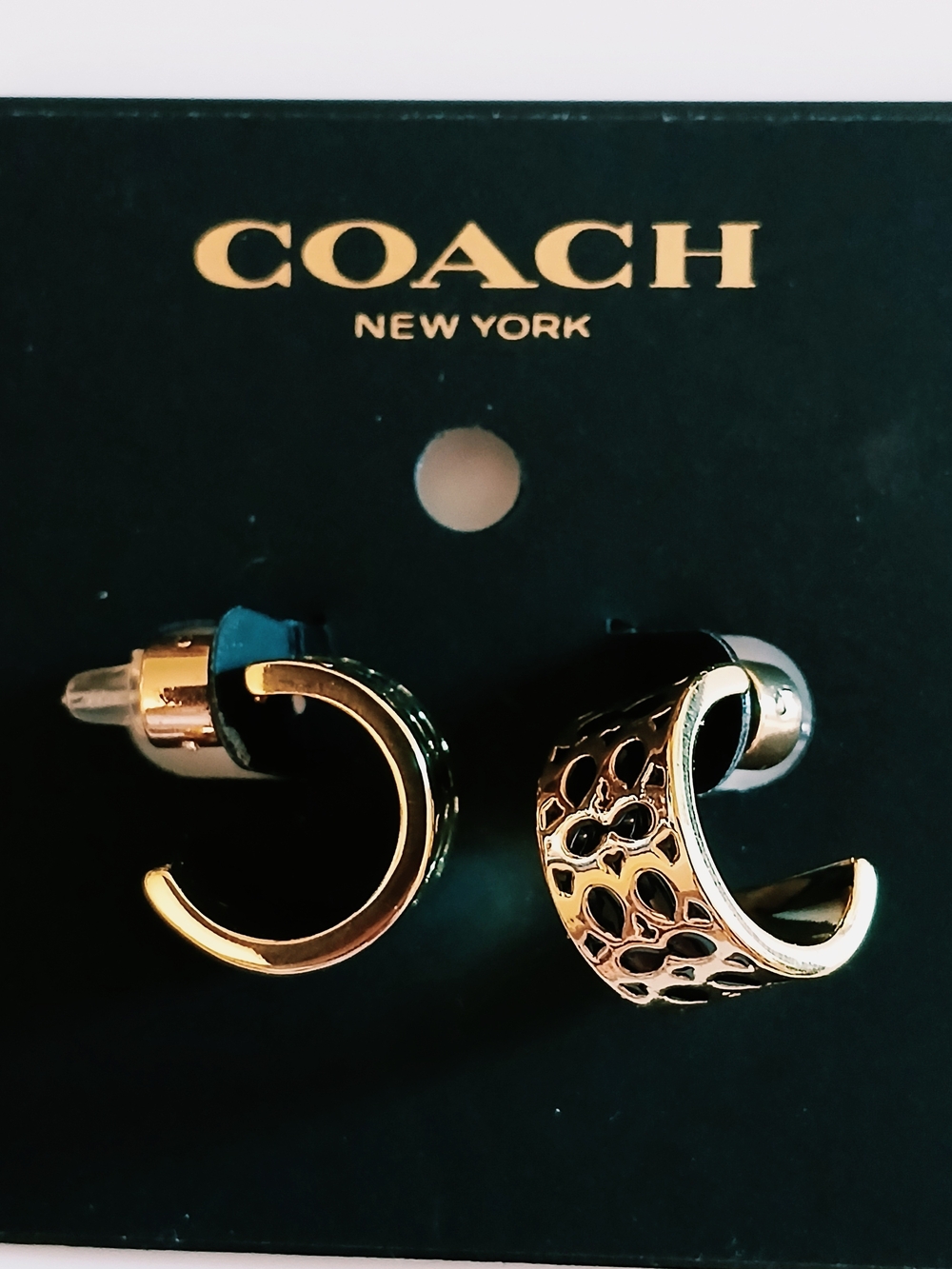 Coach Openwork huggie/Wide Hoop Earring